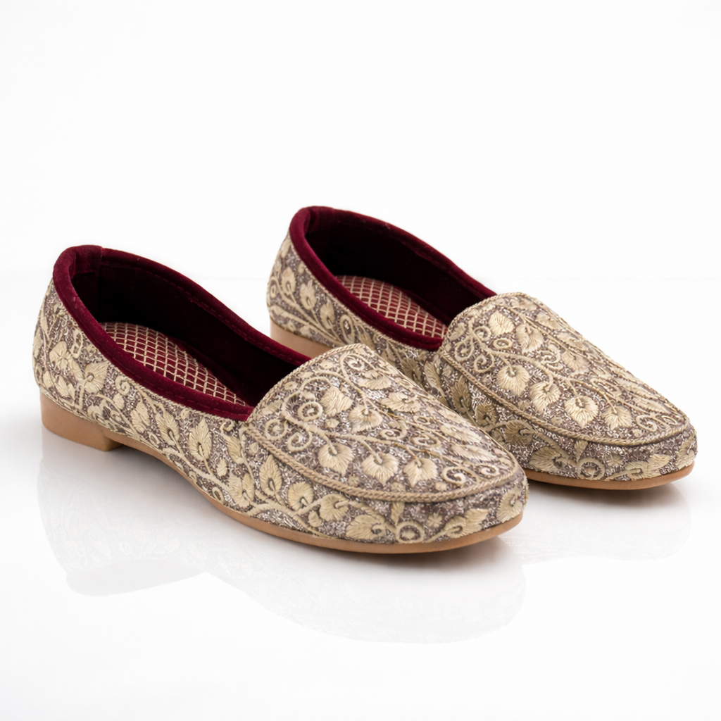 Gold embellished Punjabi jutti by Desi Step London
