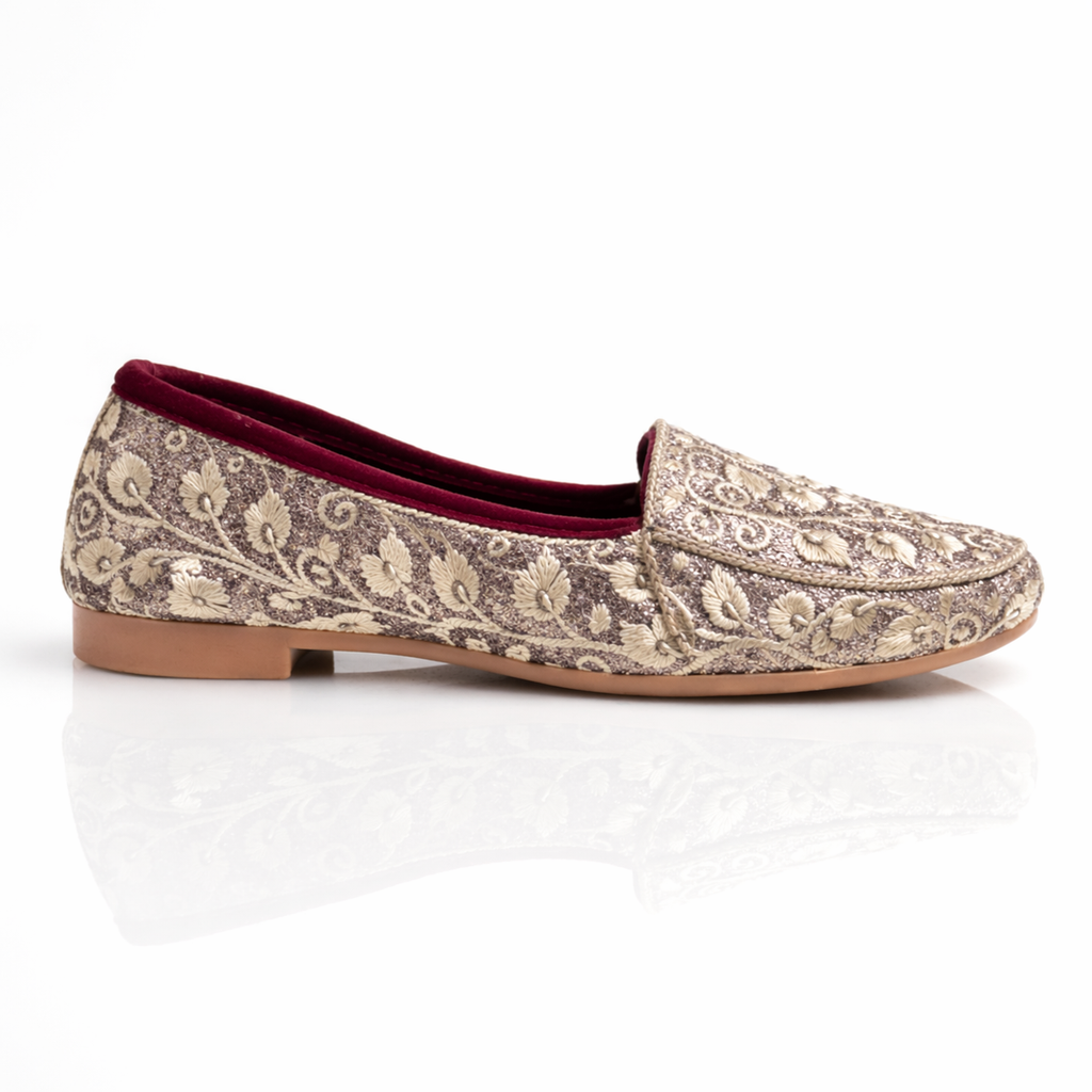Gold embellished Punjabi jutti by Desi Step London
